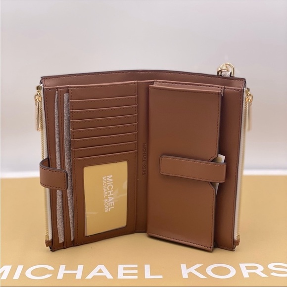 💙 Michael Kors DoubleZip Wristlet
Wallet Vanilla New - Picture 11 of 14